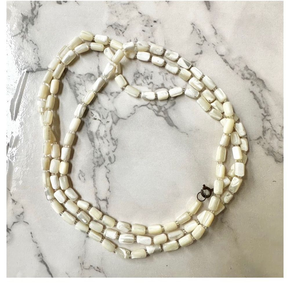 Vintage mother of pearl long beaded necklace